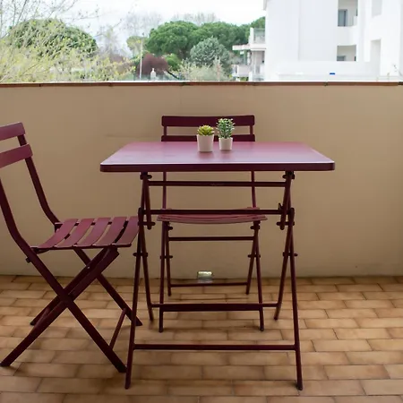 100m Dal Mare Per 8 A Riccione