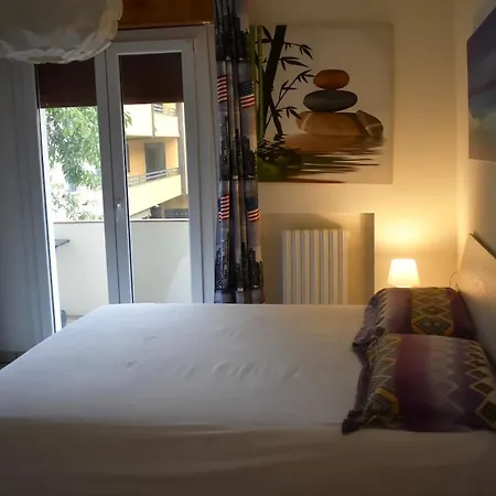 Apartment Sea Breeze 100m From The Sea, Sleeps 8 Riccione