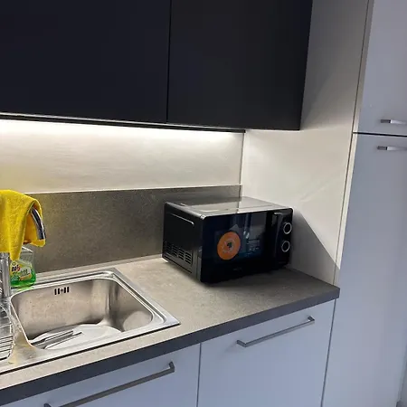 100m Dal Mare Per 8 A Apartmán Riccione
