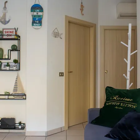 Sea Breeze 100m From The Sea, Sleeps 8 *