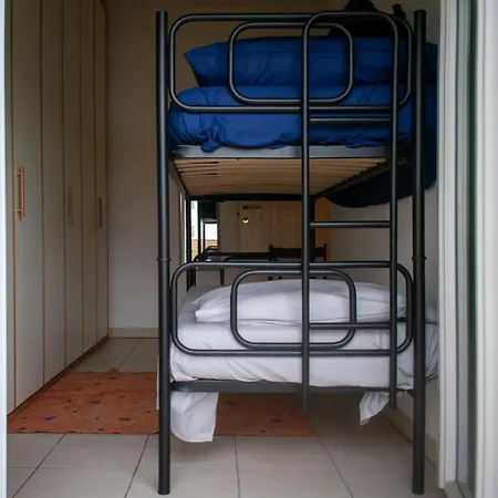 Sea Breeze 100m From The Sea, Sleeps 8 *