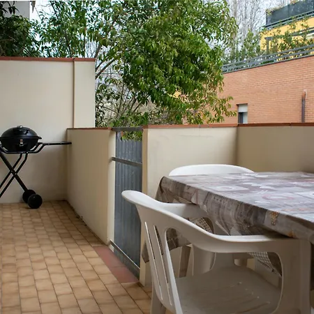 Sea Breeze 100m From The Sea, Sleeps 8 * Riccione