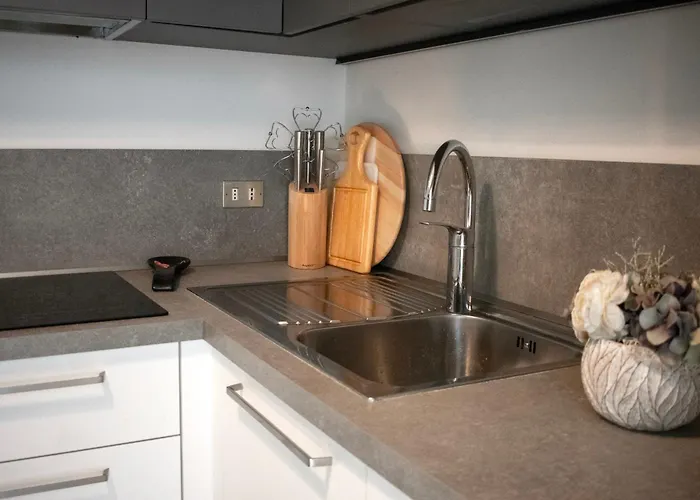 100m Dal Mare Per 8 A *