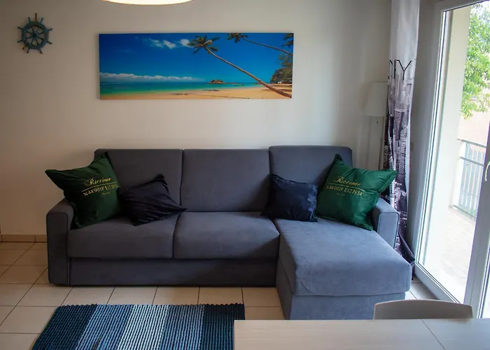 100m Dal Mare Per 8 A Riccione